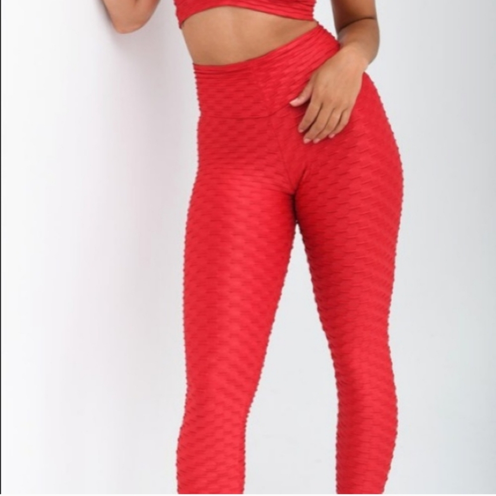 Booty by Brabants Chrome Full Length Textured Leggings in Ruby